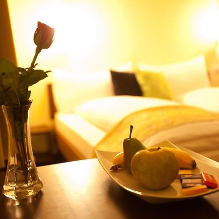 Hotel Restaurant Goldener Schluessel Altdorf Exteriör bild