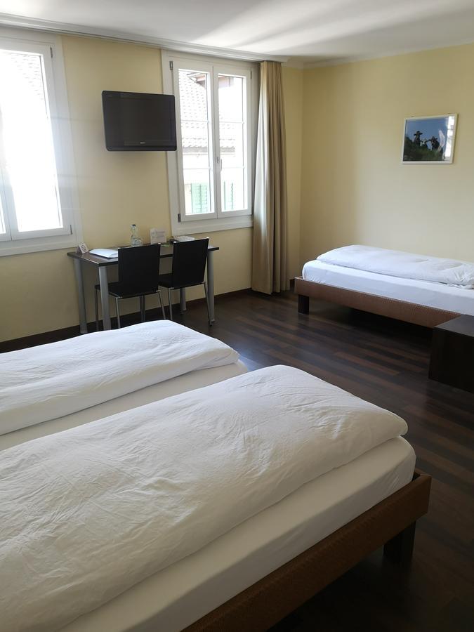 Hotel Restaurant Goldener Schluessel Altdorf Exteriör bild