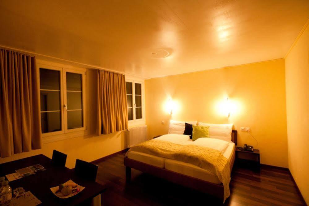 Hotel Restaurant Goldener Schluessel Altdorf Exteriör bild