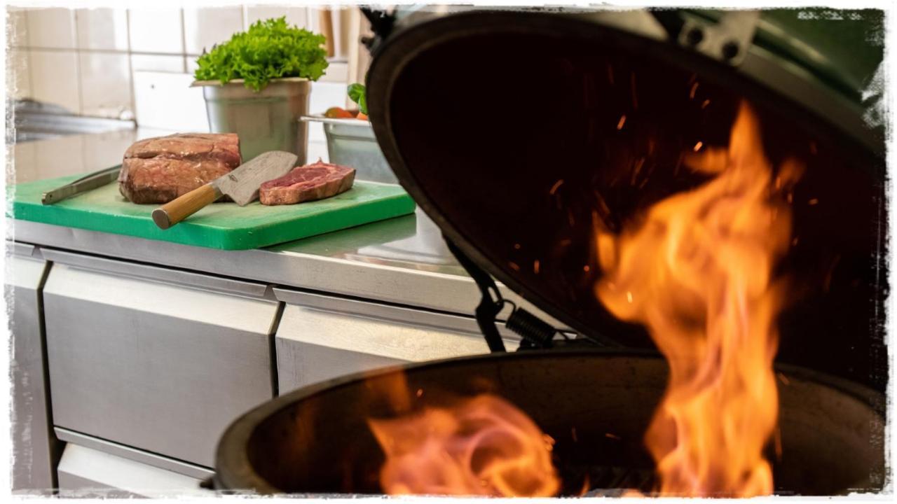 Hotel Restaurant Goldener Schluessel Altdorf Exteriör bild